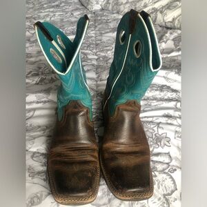 Ariat Fatbaby Cowboy Boots Short/Turquoise Great Condition